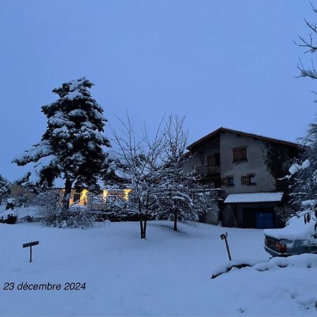 Appartement Dans Maison Brié-et-Angonnes Exteriör bild