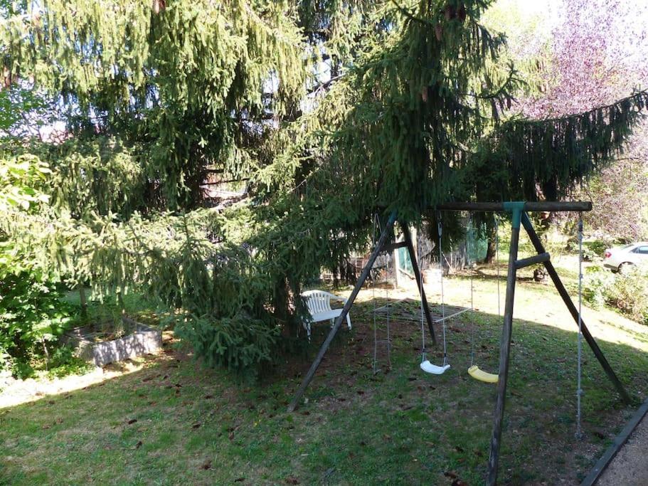 Appartement Dans Maison Brié-et-Angonnes Exteriör bild